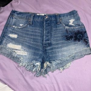 abercrombie and fitch embroidered shorts